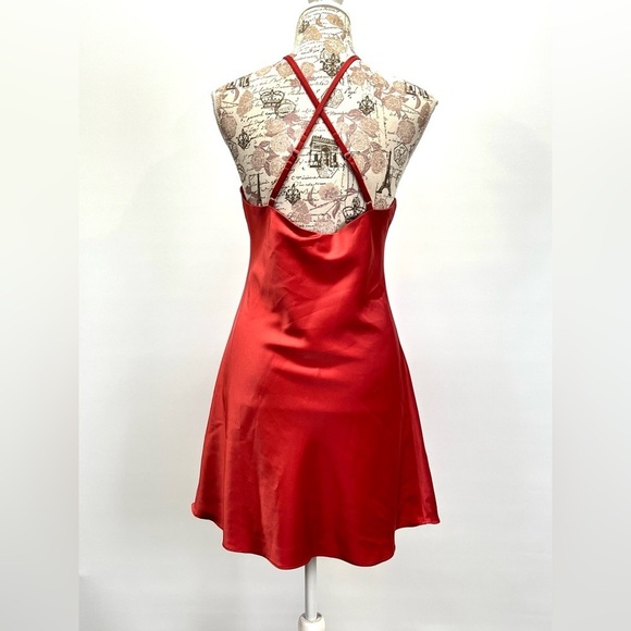 LULU'S Rose Red halter neck satin mini dress size L - Picture 9 of 15